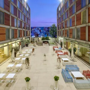 Doubletree By Hilton 4*, Milano Italia